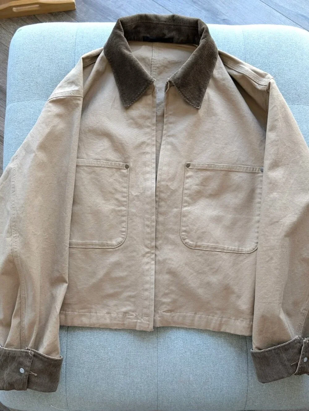 Zip-Up Short Jacket - Picture 3 of 9
